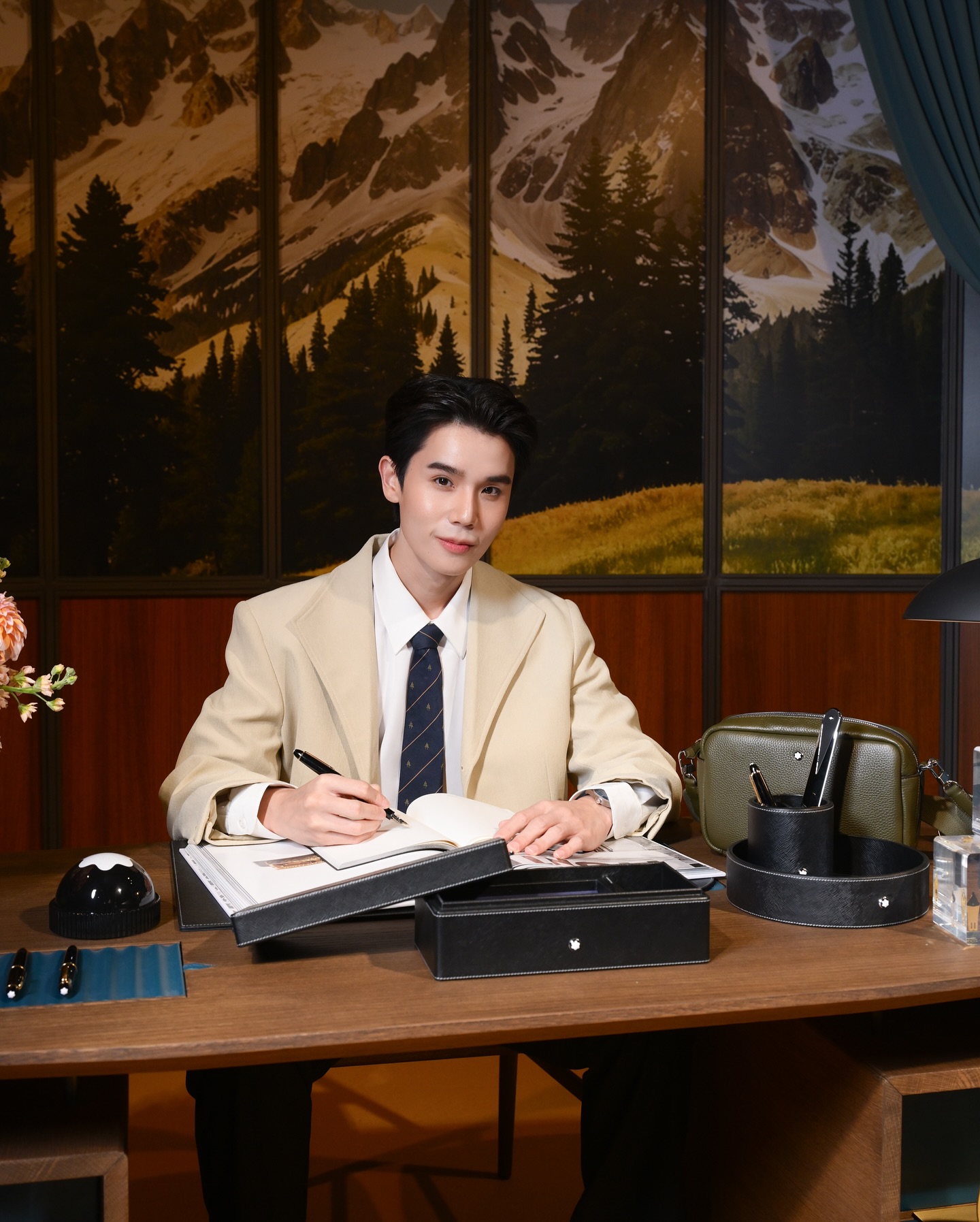 จิมมี่ - จิตรพล โพธิวิหค