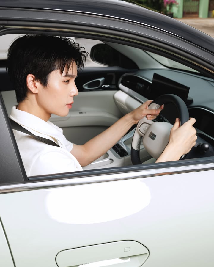 จิมมี่ - จิตรพล โพธิวิหค