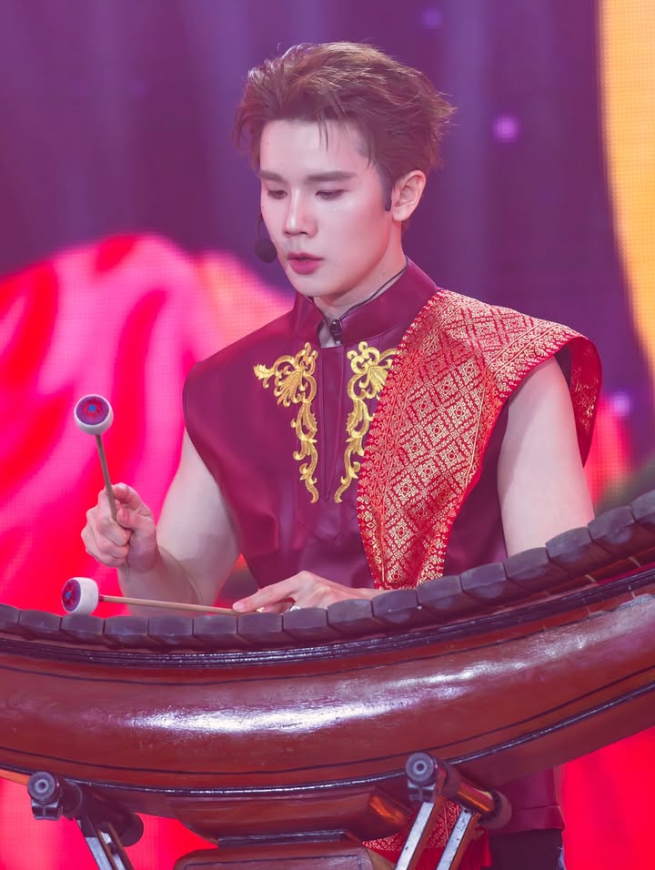 จิมมี่ - จิตรพล โพธิวิหค