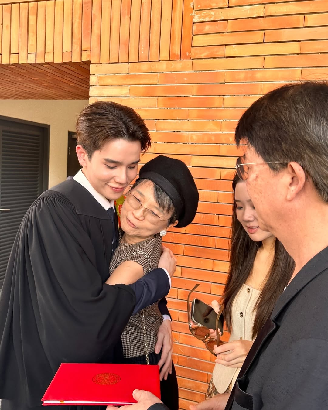 จิมมี่ - จิตรพล โพธิวิหค