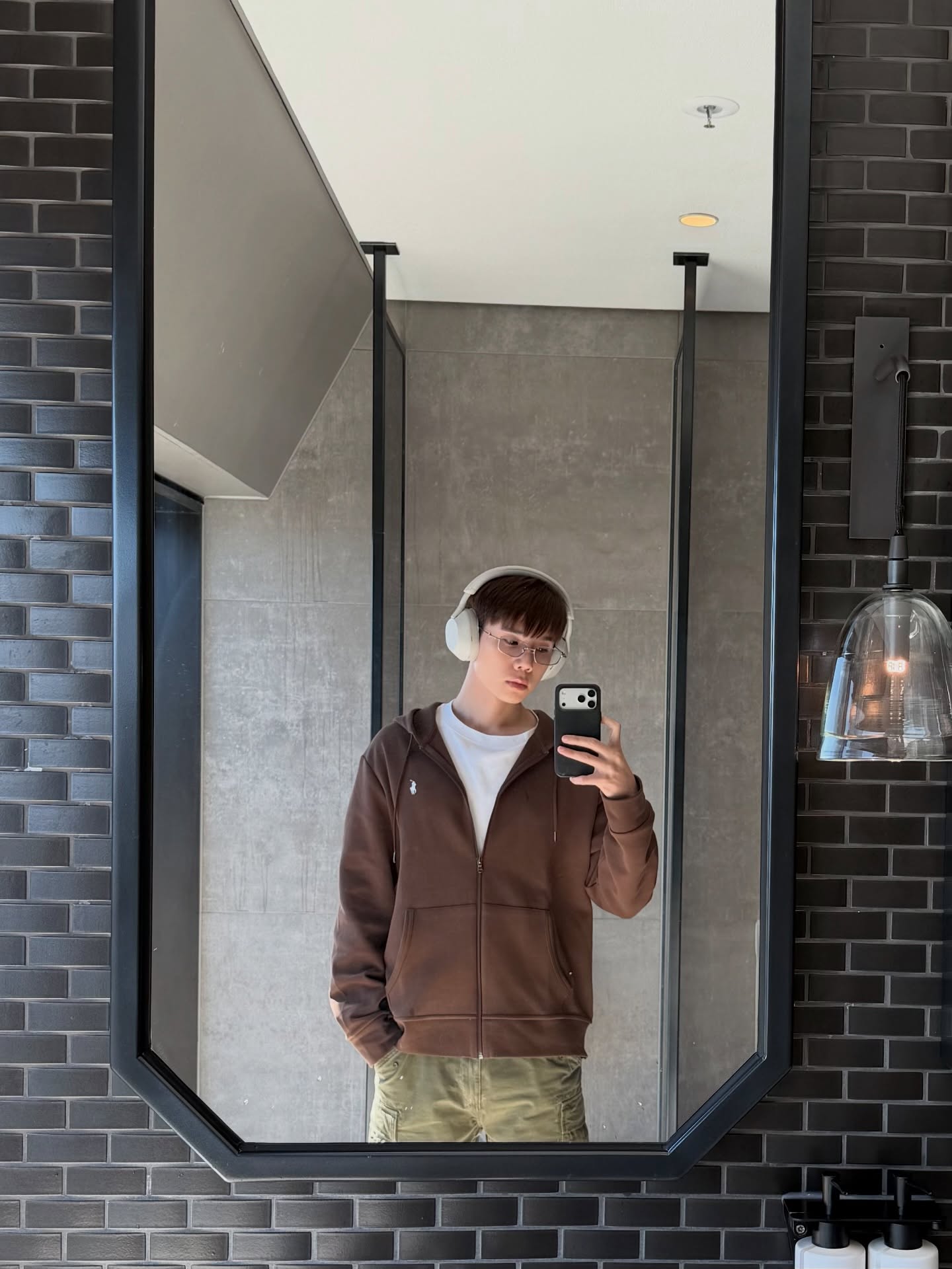 จิมมี่ - จิตรพล โพธิวิหค