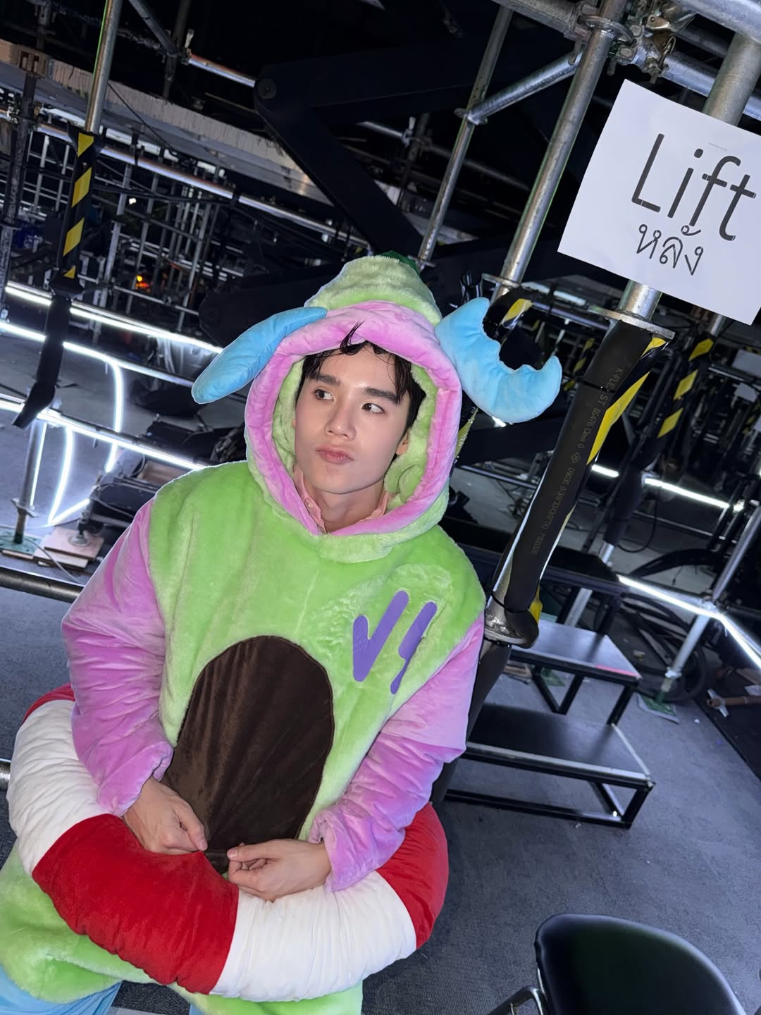 จิมมี่ - จิตรพล โพธิวิหค