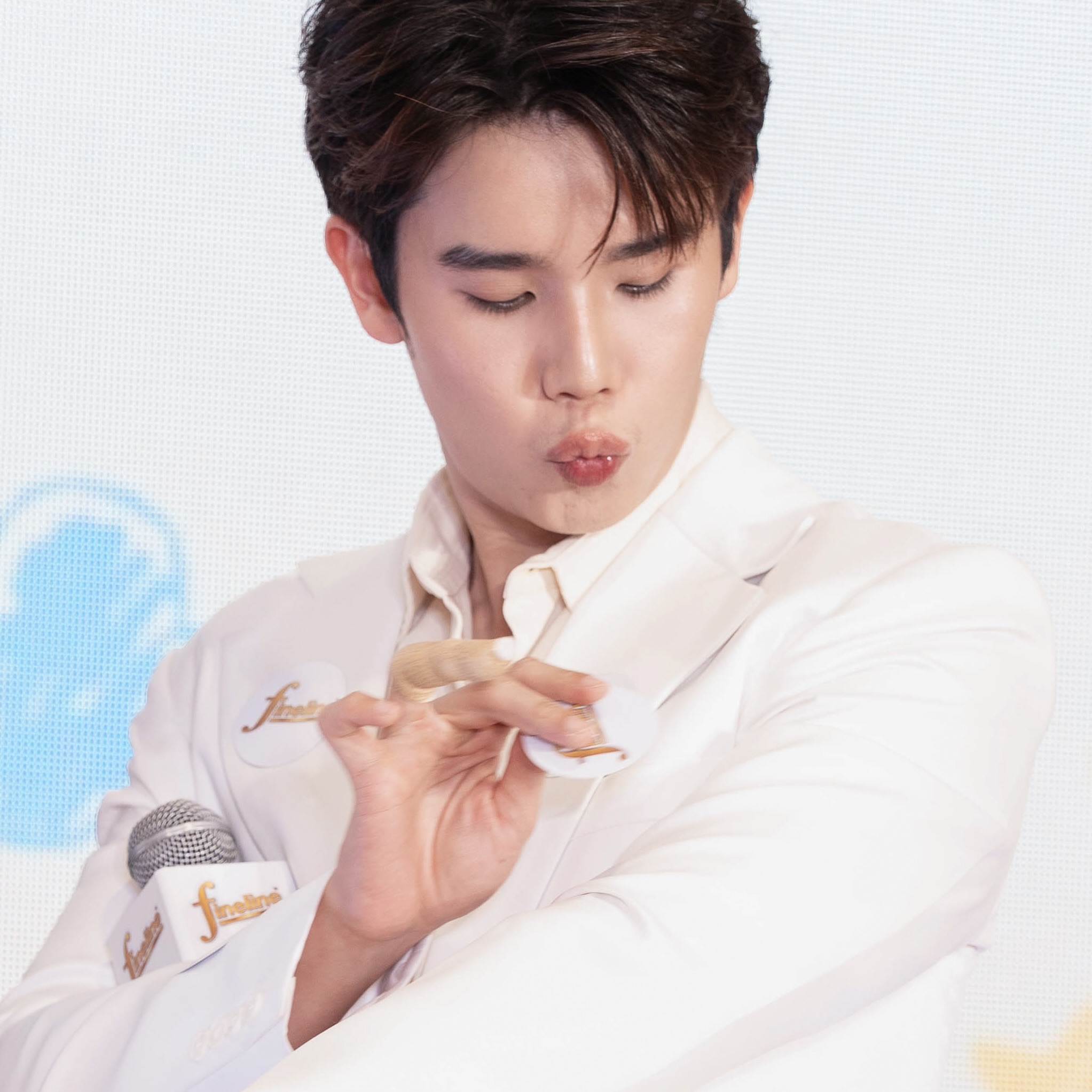 จิมมี่ - จิตรพล โพธิวิหค