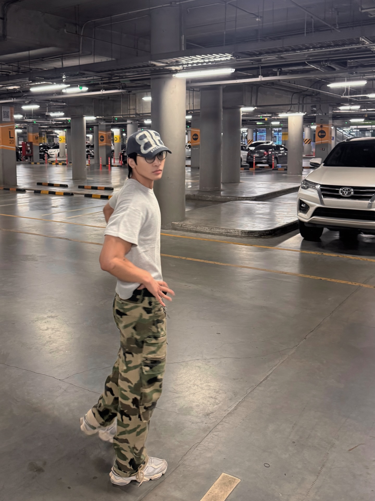 เอิร์ท - พิรพัฒน์ วัฒนเศรษสิริ