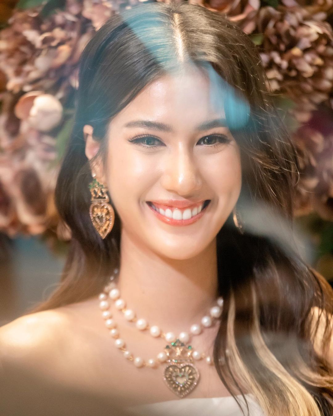 พิ้งค์พลอย - ปภาวดี ชาญสมอน