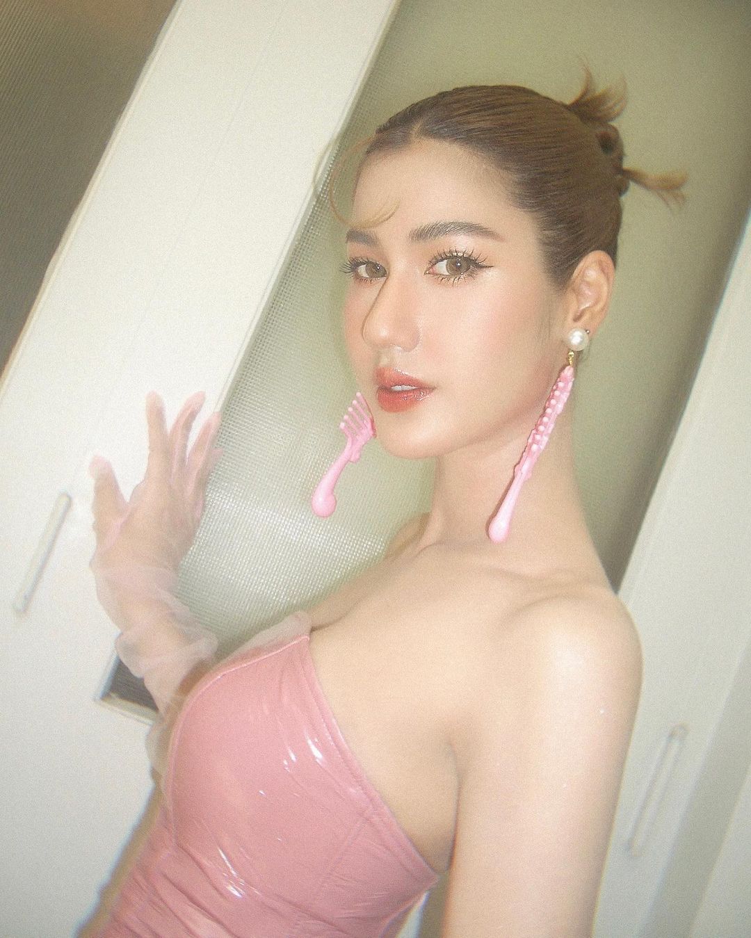 พิ้งค์พลอย - ปภาวดี ชาญสมอน