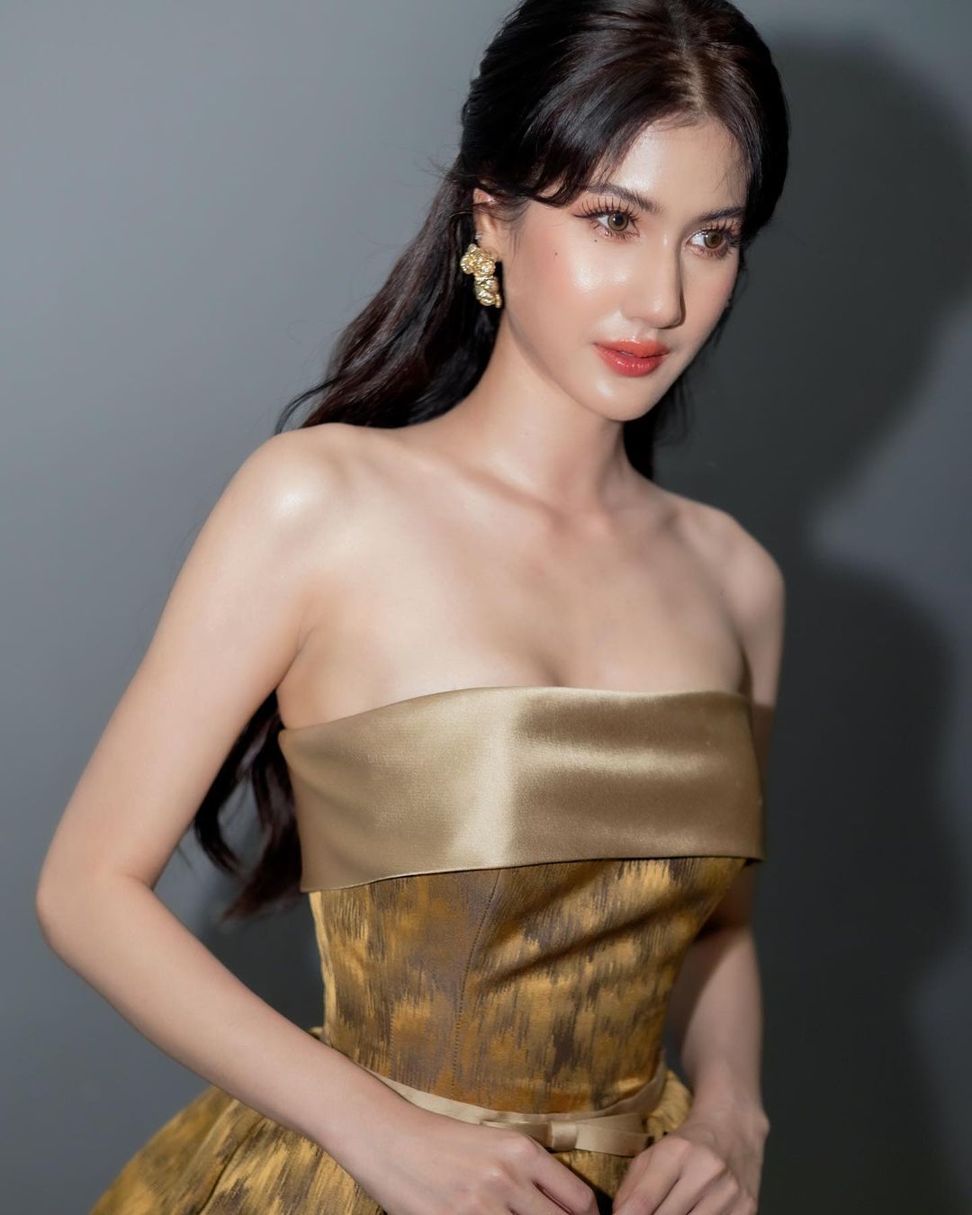 พิ้งค์พลอย - ปภาวดี ชาญสมอน