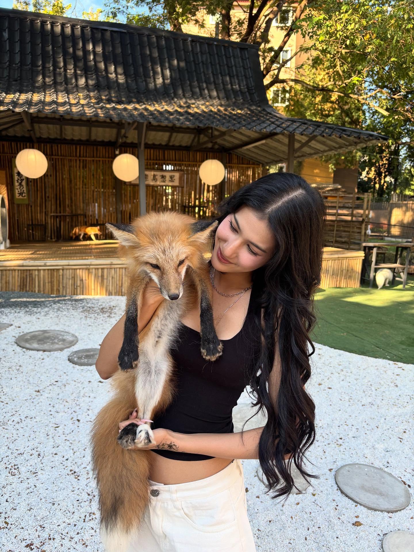 พิ้งค์พลอย - ปภาวดี ชาญสมอน