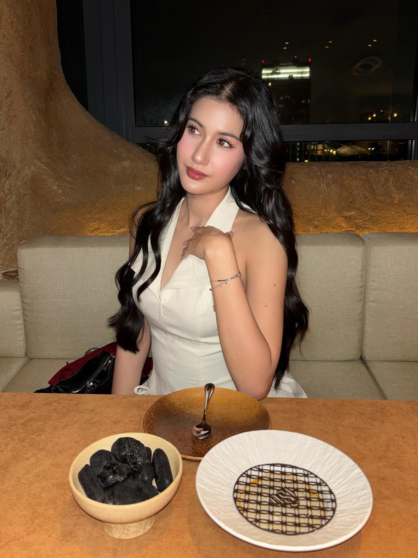 พิ้งค์พลอย - ปภาวดี ชาญสมอน