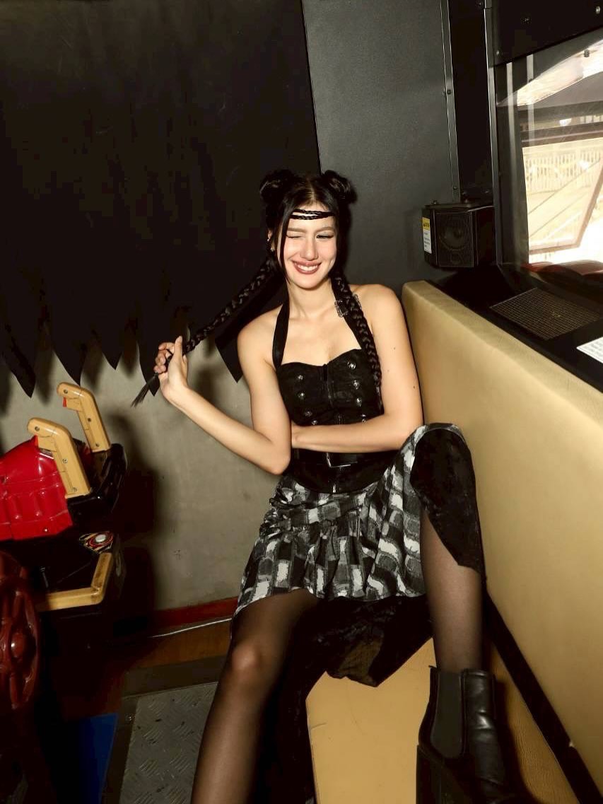 พิ้งค์พลอย - ปภาวดี ชาญสมอน