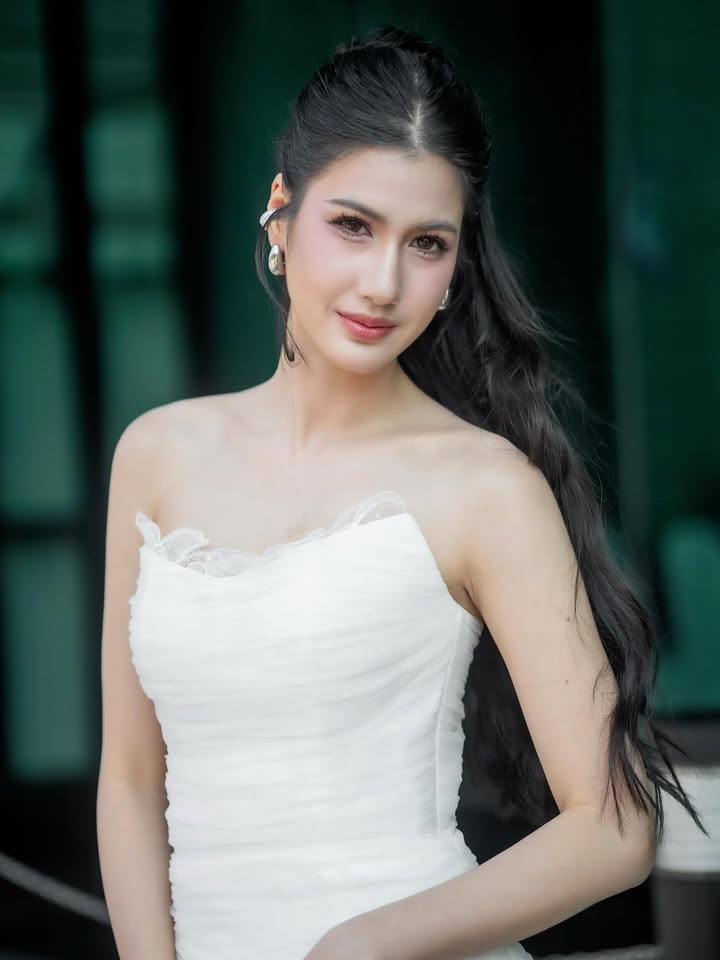 พิ้งค์พลอย - ปภาวดี ชาญสมอน