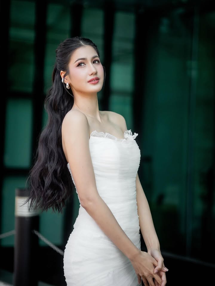 พิ้งค์พลอย - ปภาวดี ชาญสมอน