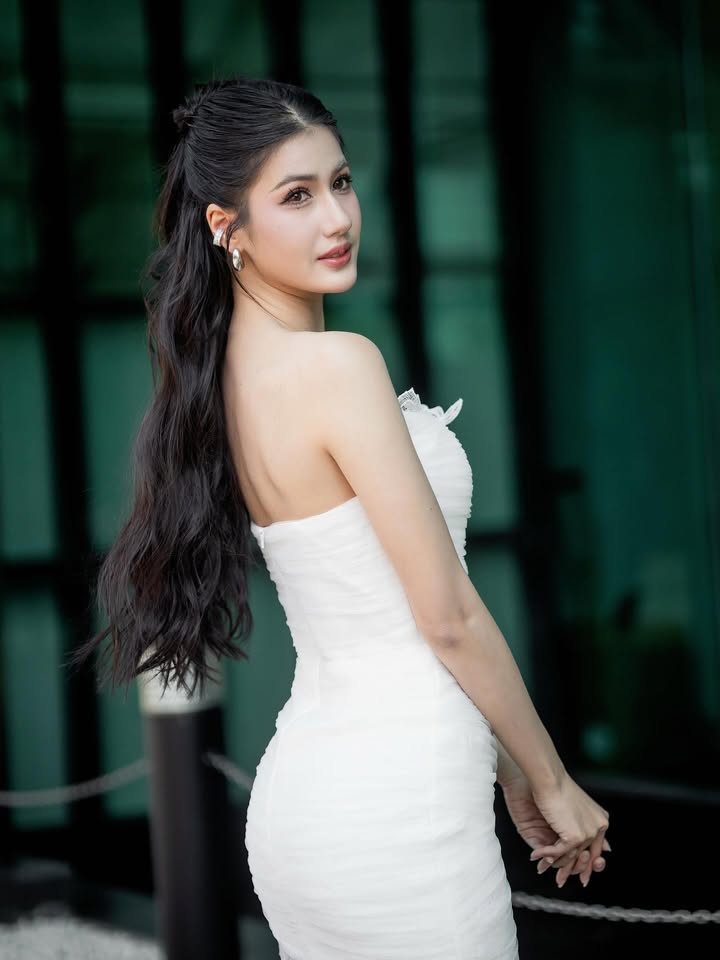 พิ้งค์พลอย - ปภาวดี ชาญสมอน