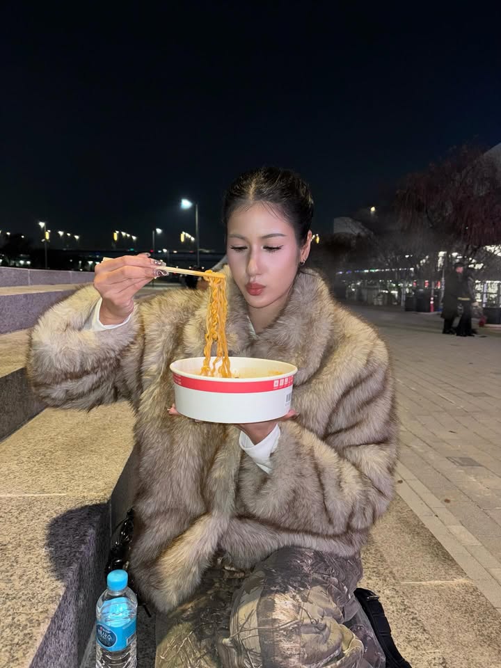 พิ้งค์พลอย - ปภาวดี ชาญสมอน