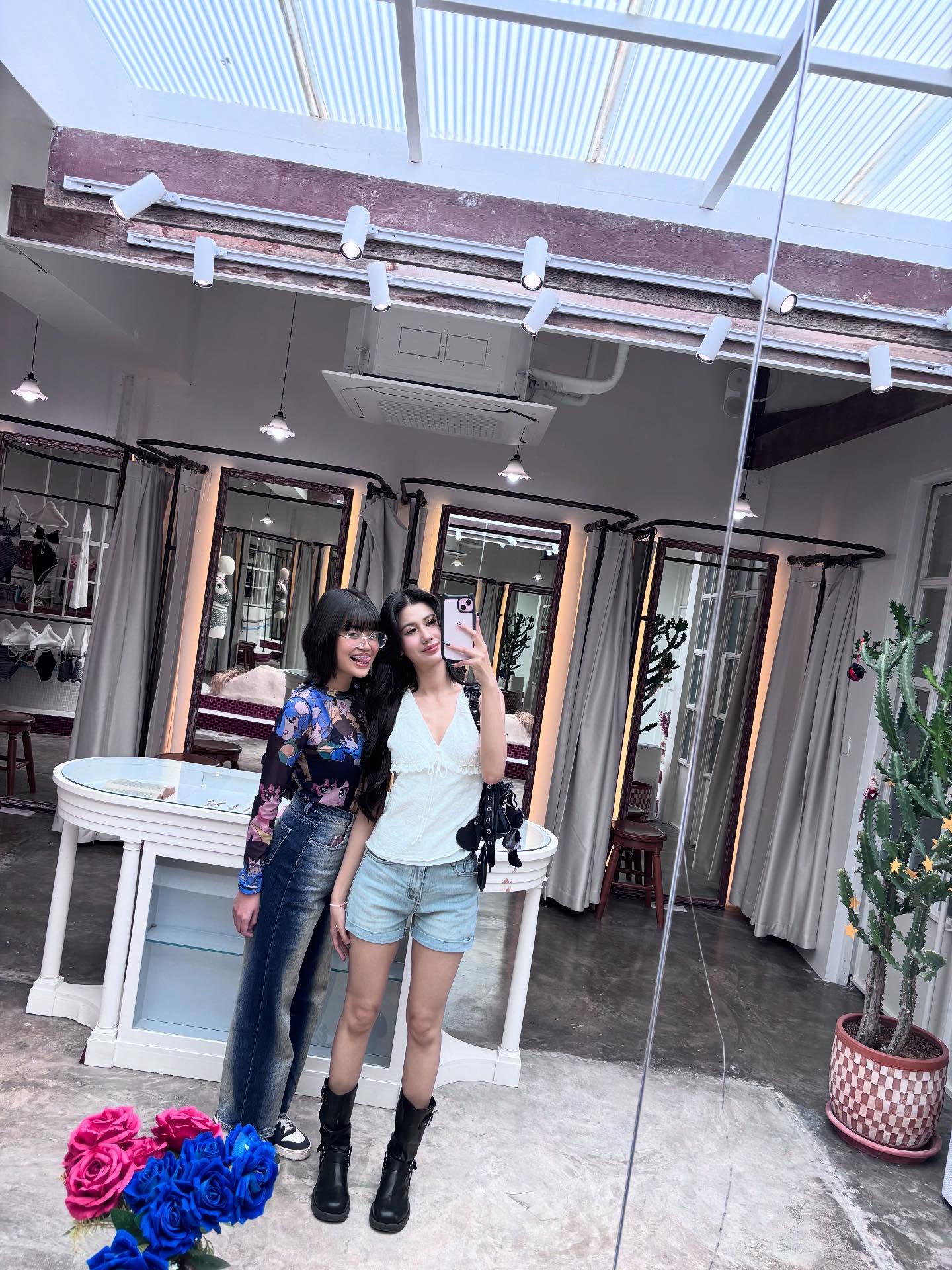 พิ้งค์พลอย - ปภาวดี ชาญสมอน