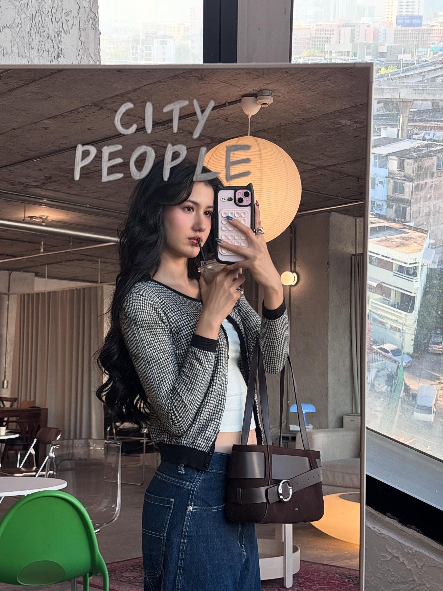 พิ้งค์พลอย - ปภาวดี ชาญสมอน