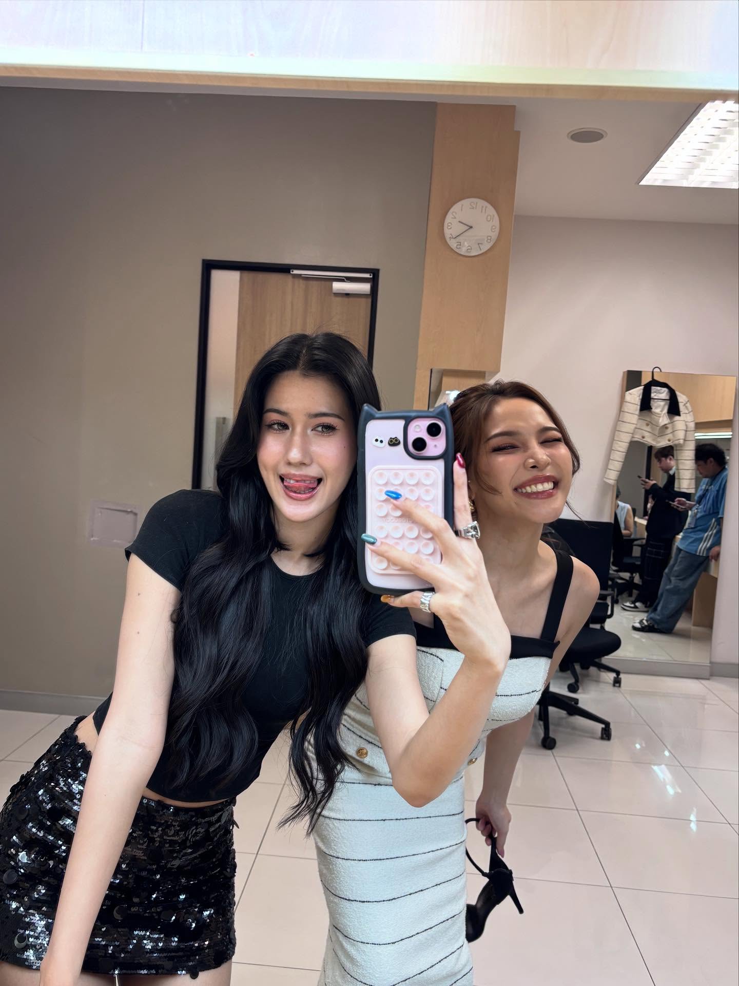 พิ้งค์พลอย - ปภาวดี ชาญสมอน