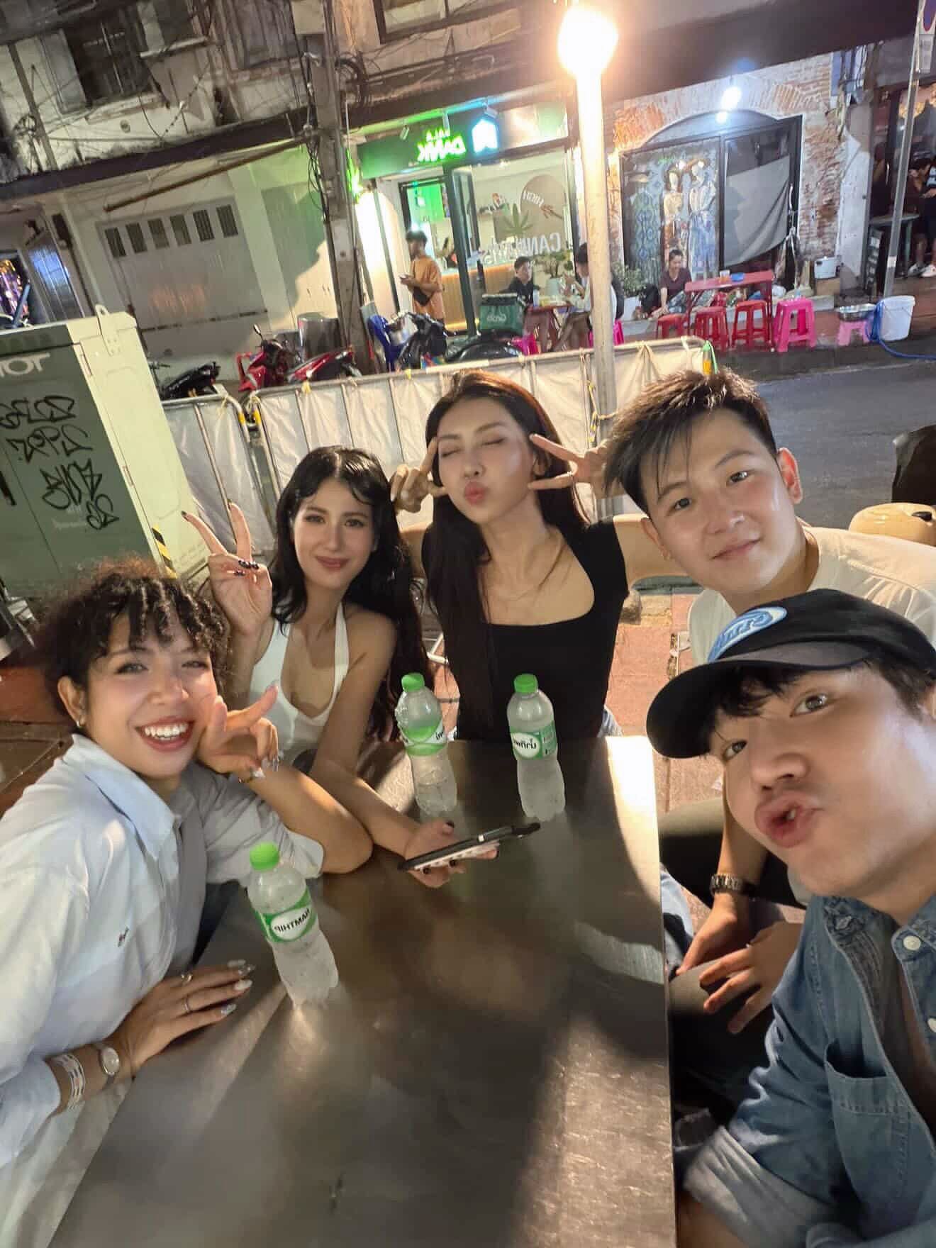 พิ้งค์พลอย - ปภาวดี ชาญสมอน