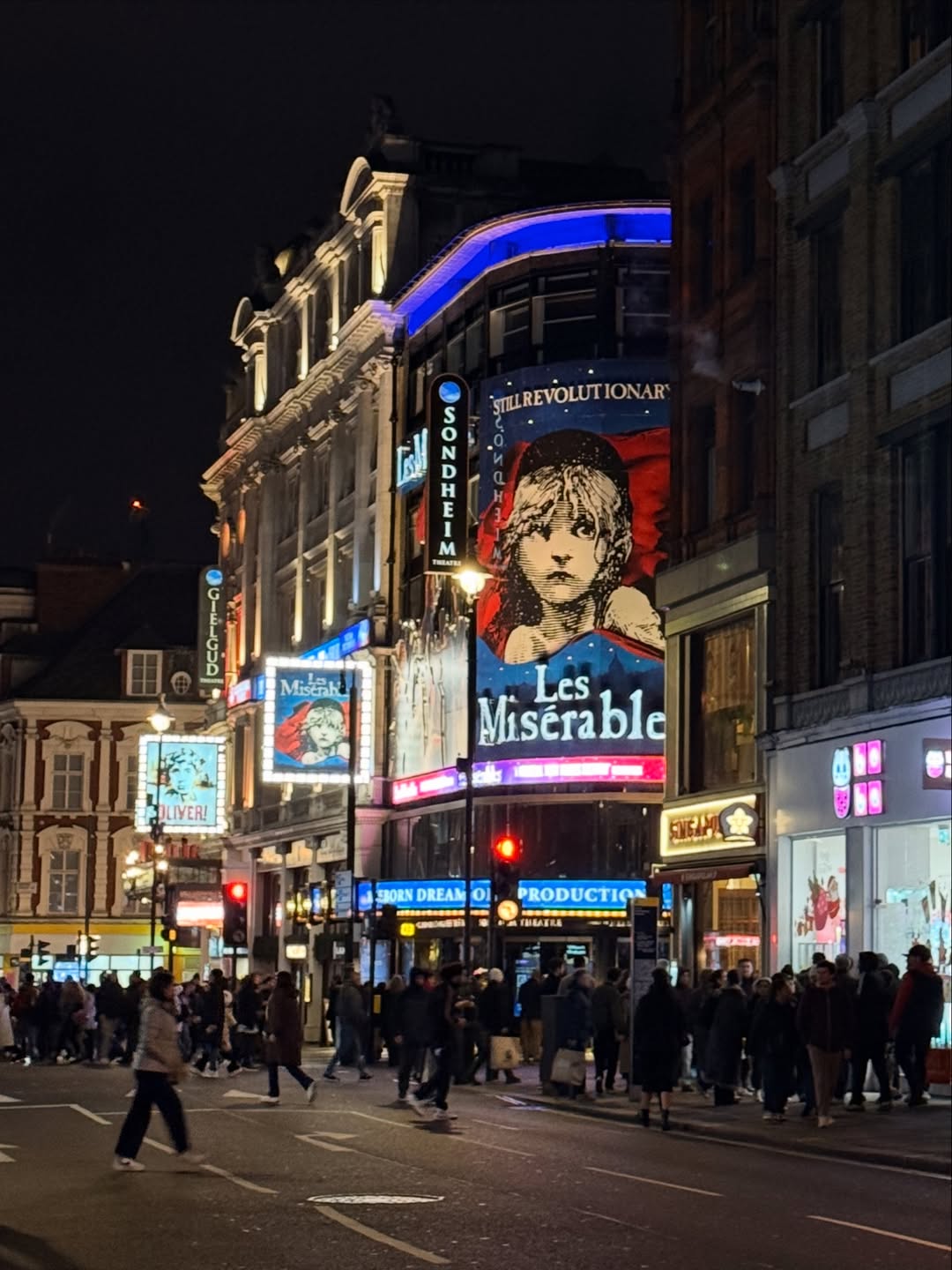 แม็กกี้ - อาภา ภาวิไล