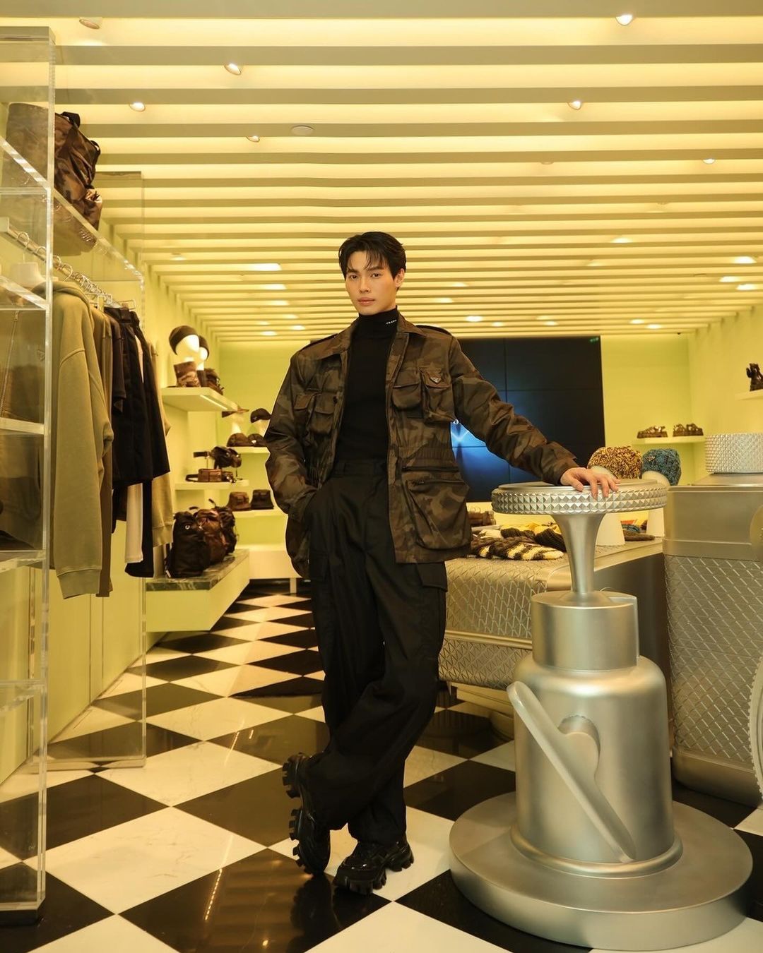 วิน - เมธวิน โอภาสเอี่ยมขจร