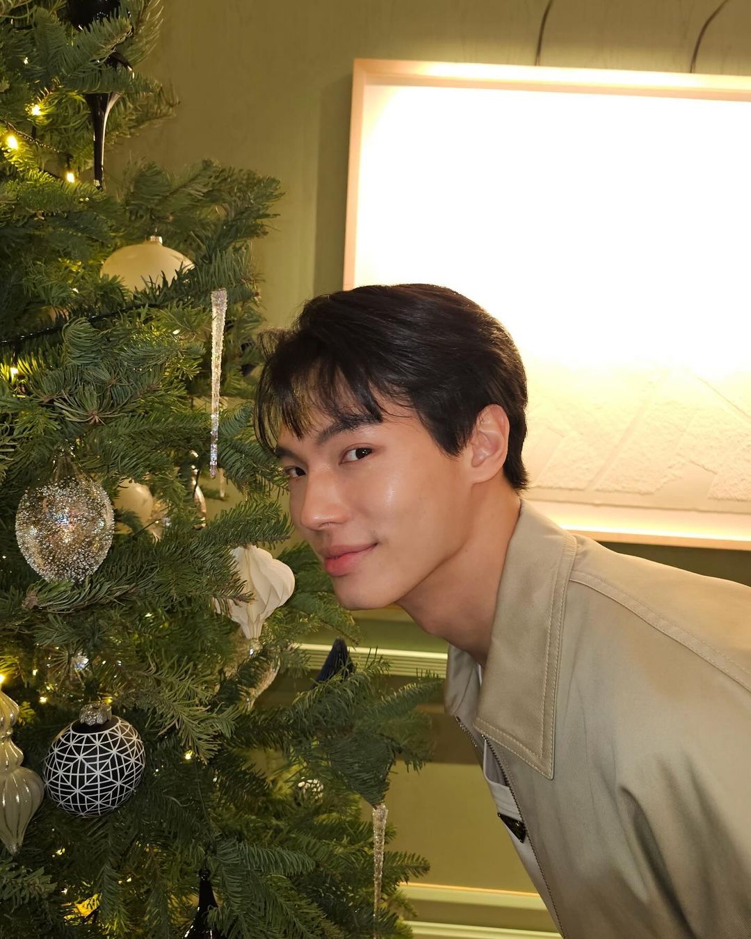 วิน - เมธวิน โอภาสเอี่ยมขจร