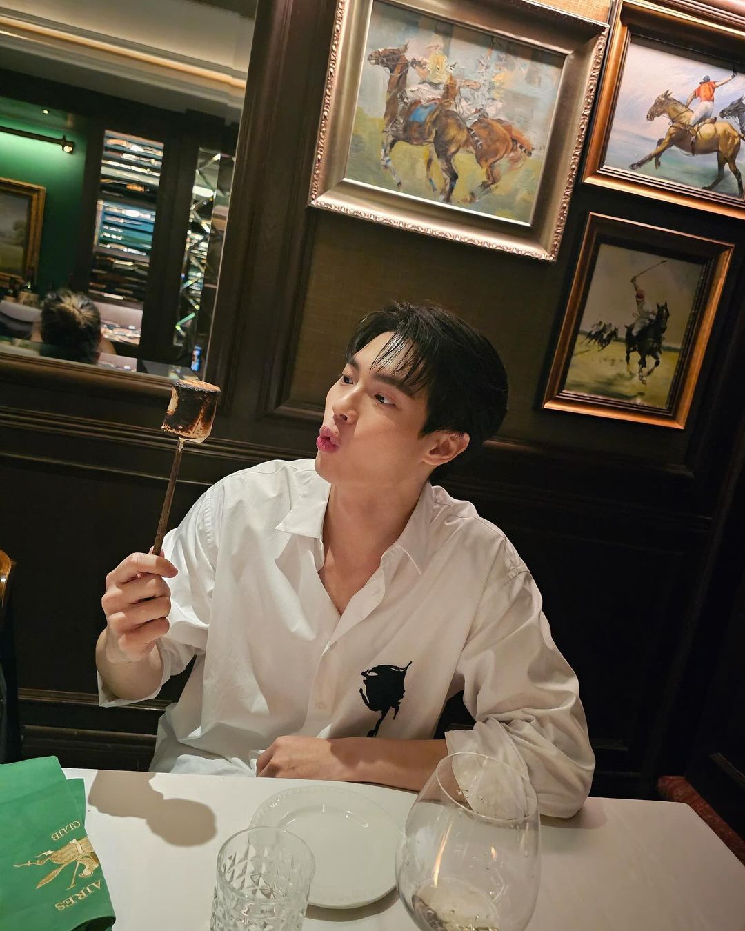 วิน - เมธวิน โอภาสเอี่ยมขจร