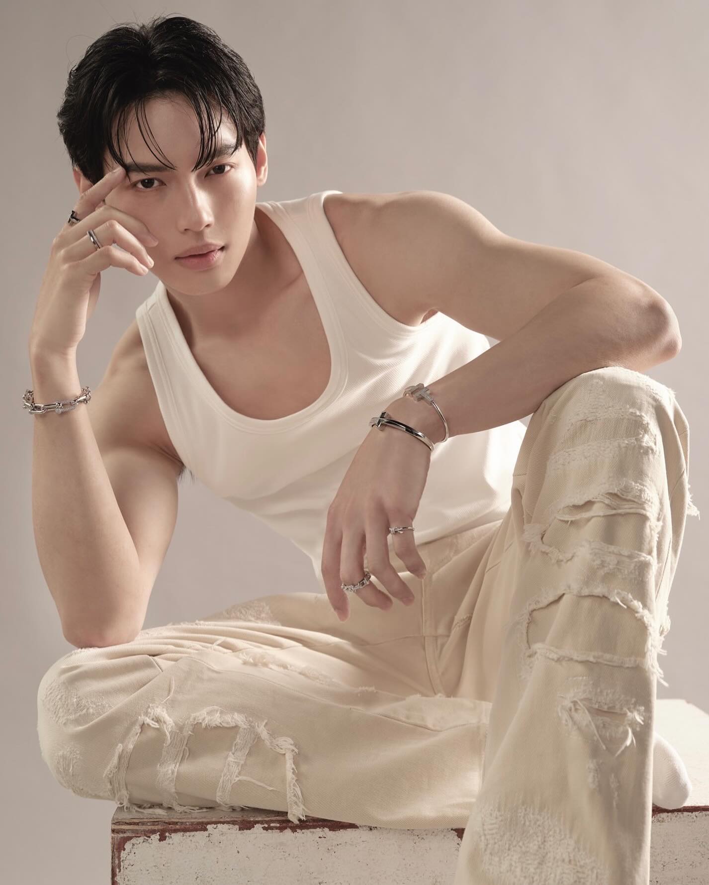 วิน - เมธวิน โอภาสเอี่ยมขจร