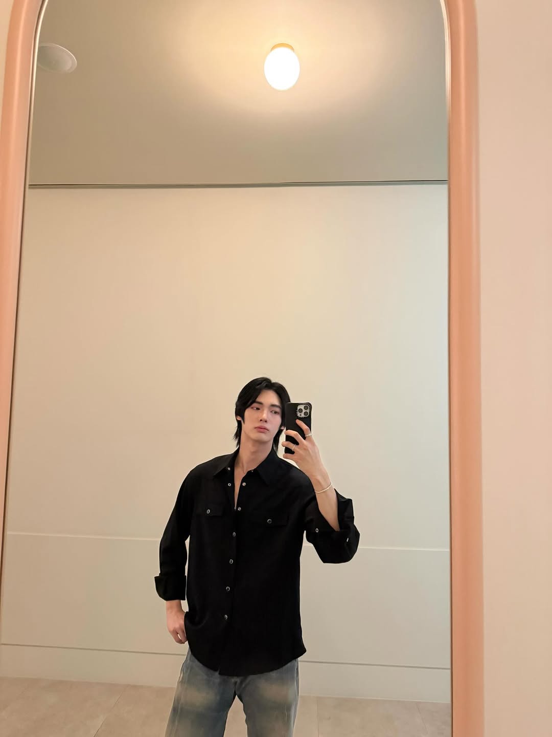 วิน - เมธวิน โอภาสเอี่ยมขจร
