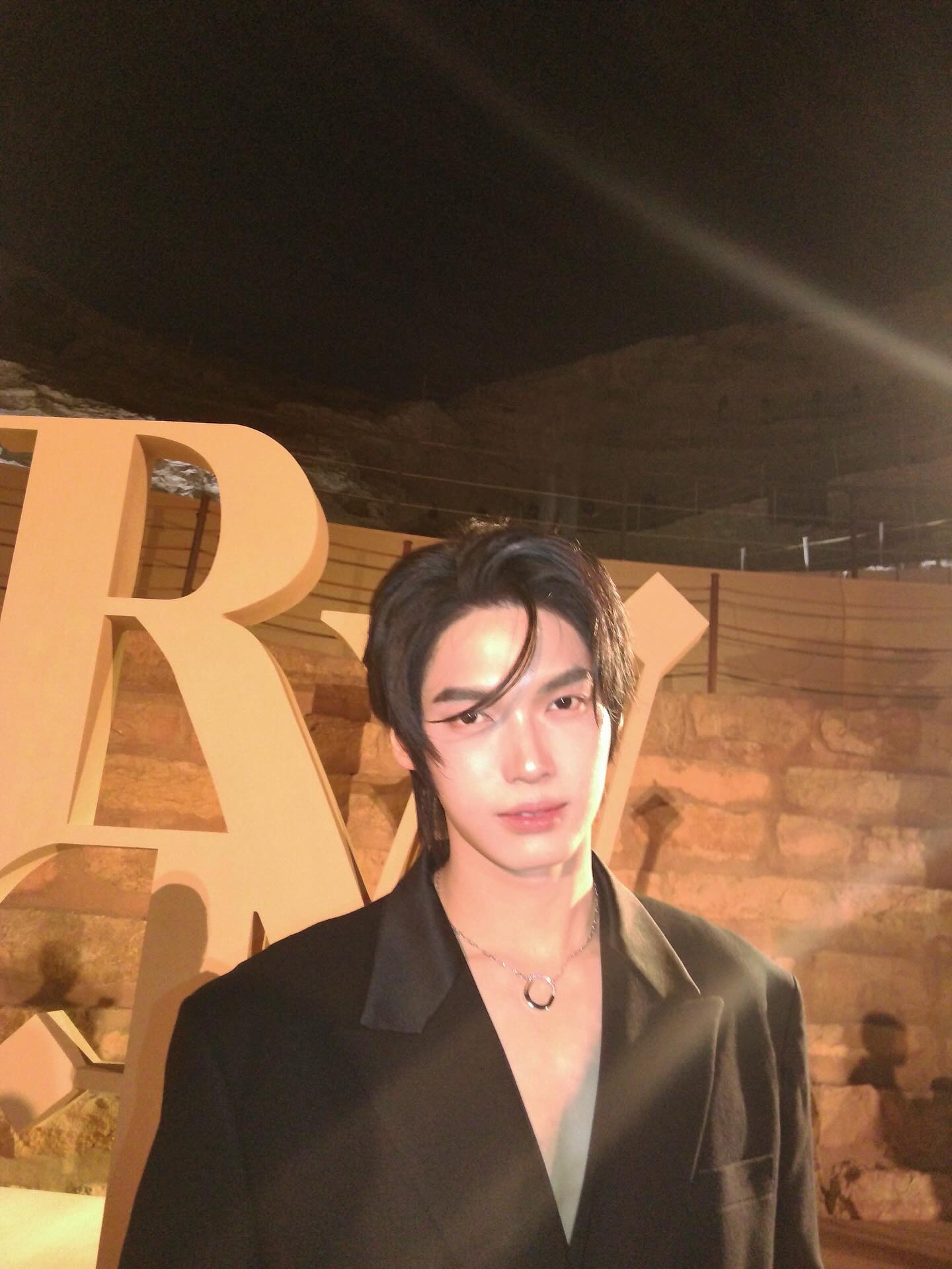 วิน - เมธวิน โอภาสเอี่ยมขจร