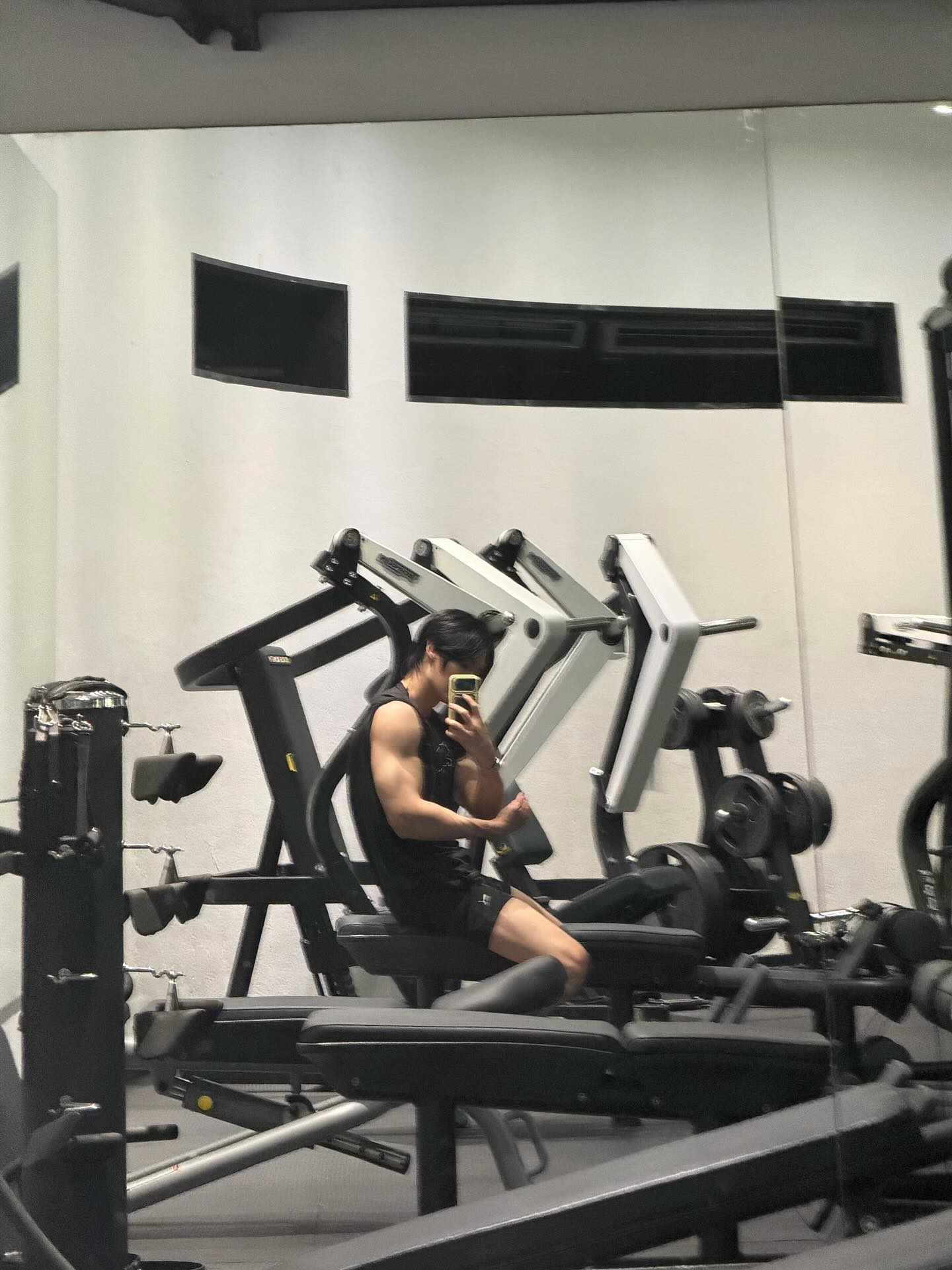 วิน - เมธวิน โอภาสเอี่ยมขจร