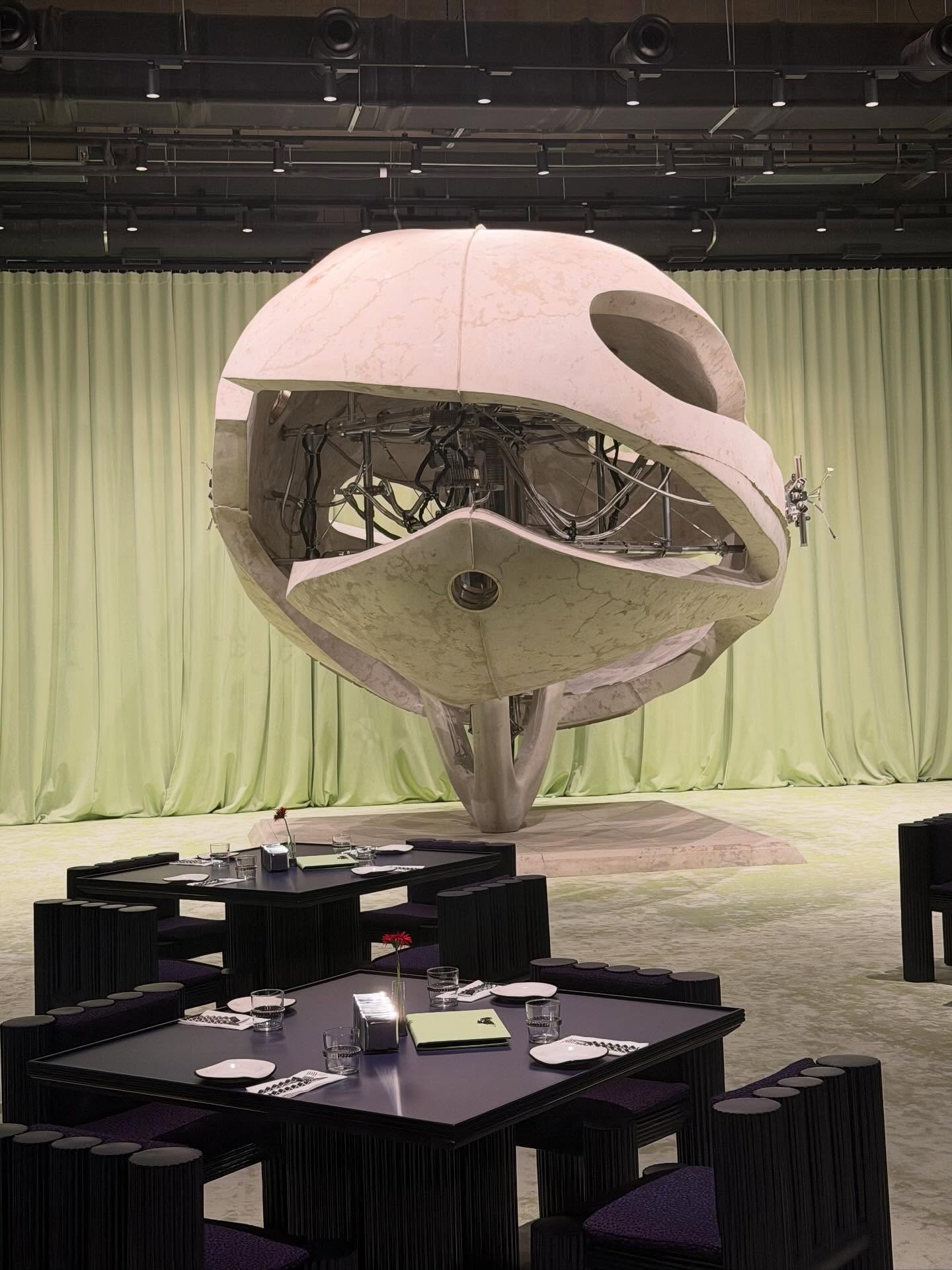 วิน - เมธวิน โอภาสเอี่ยมขจร