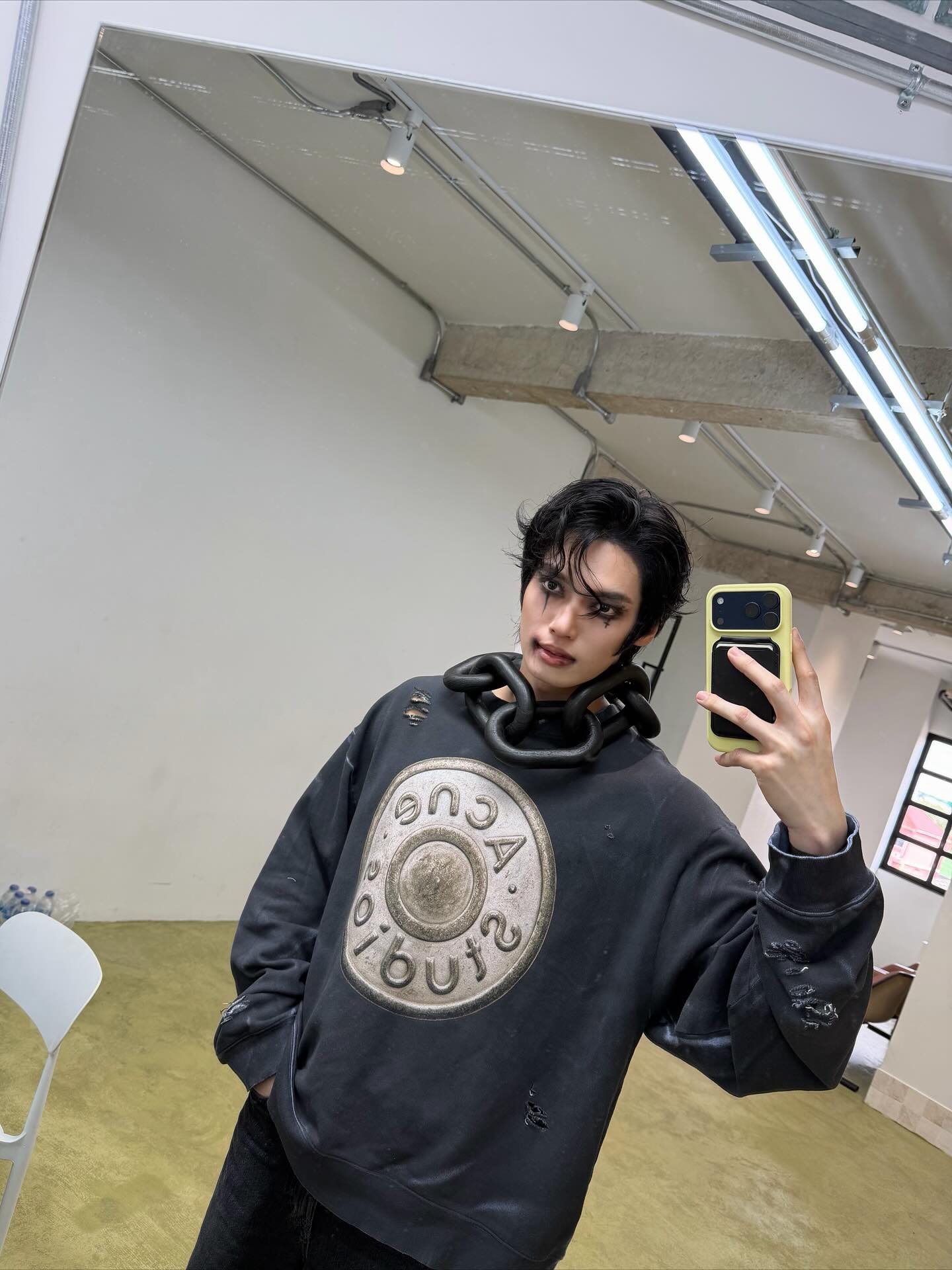 วิน - เมธวิน โอภาสเอี่ยมขจร