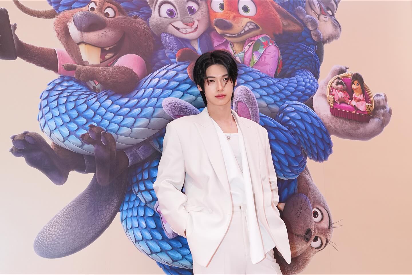 วิน - เมธวิน โอภาสเอี่ยมขจร