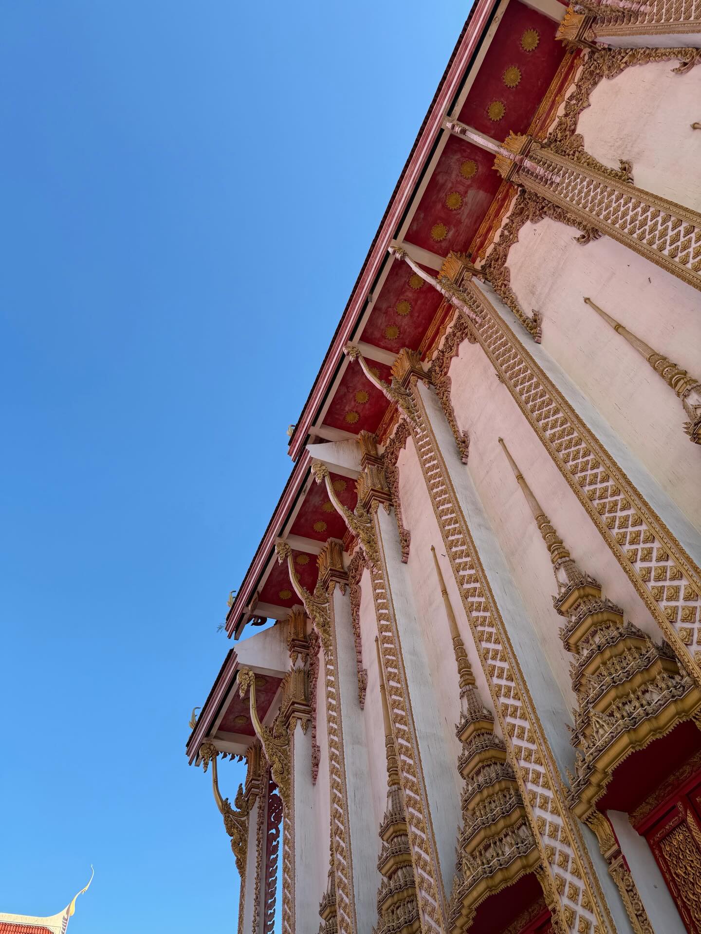 วิน - เมธวิน โอภาสเอี่ยมขจร