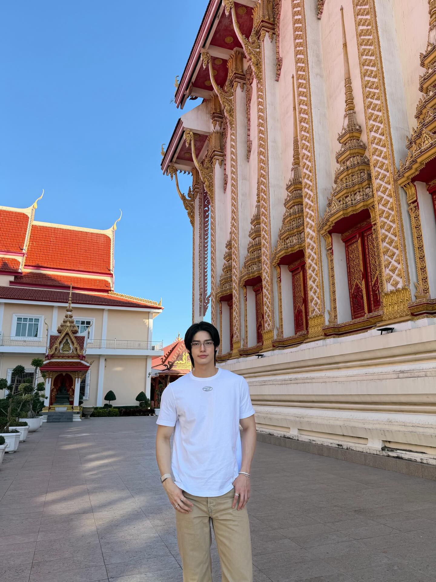 วิน - เมธวิน โอภาสเอี่ยมขจร