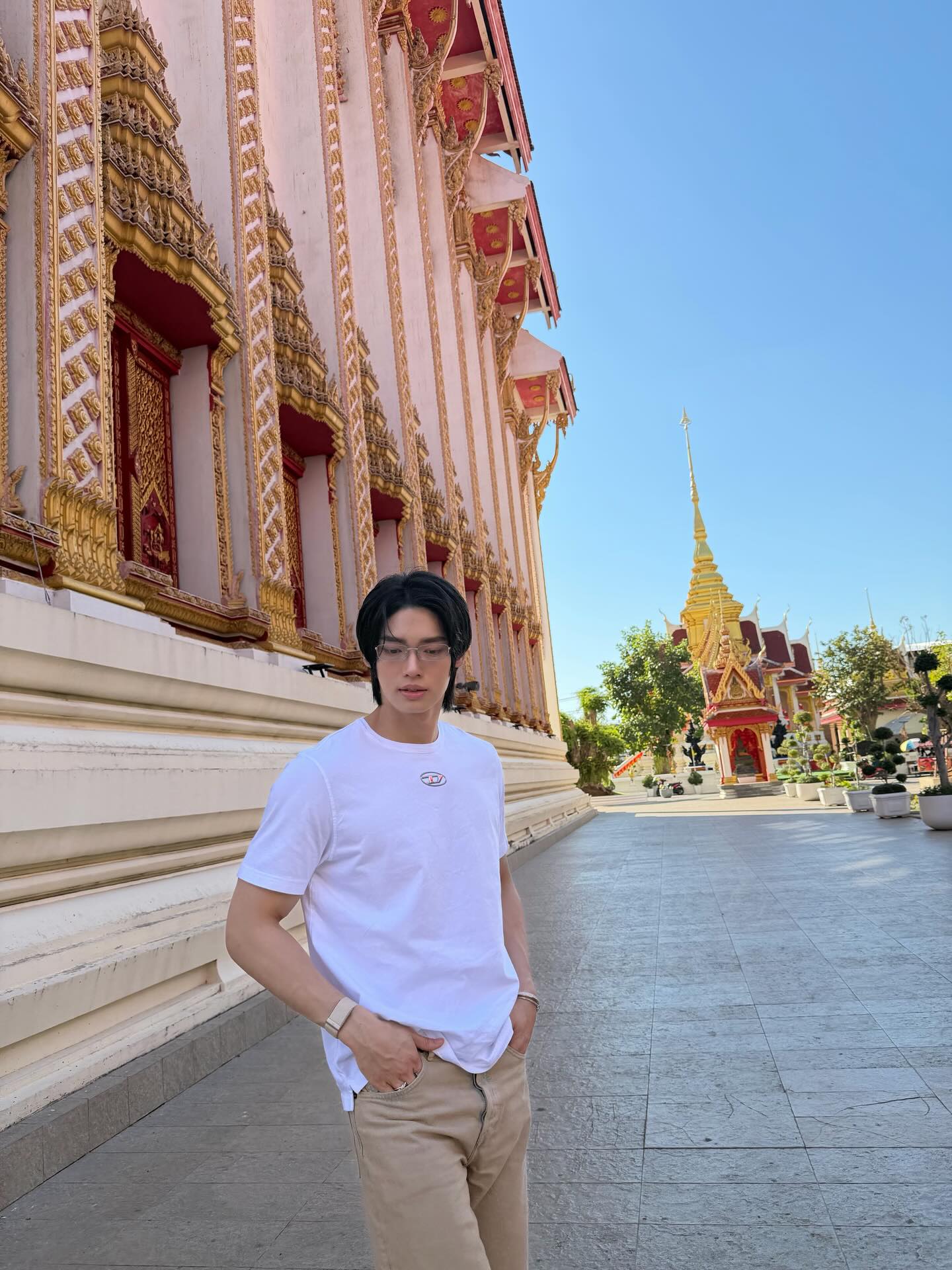 วิน - เมธวิน โอภาสเอี่ยมขจร