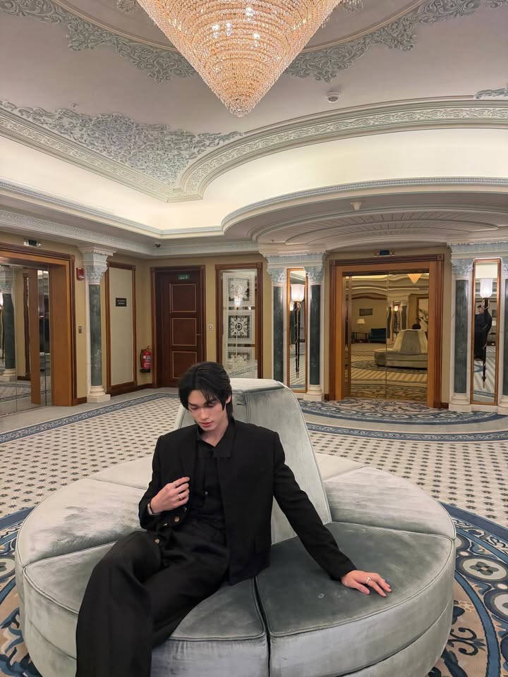 วิน - เมธวิน โอภาสเอี่ยมขจร