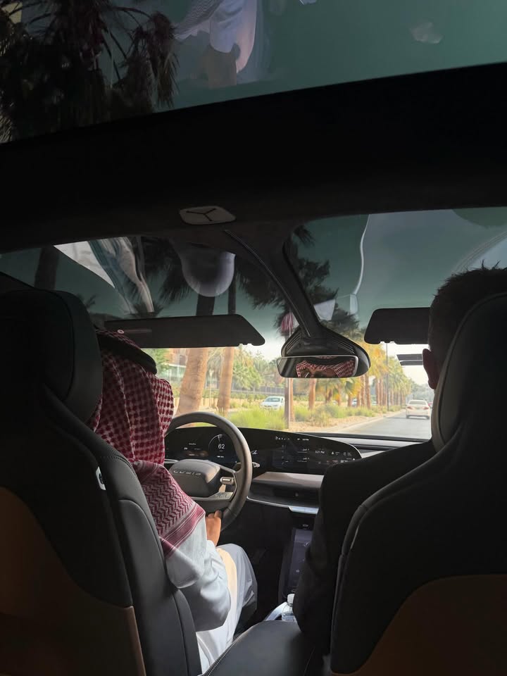 วิน - เมธวิน โอภาสเอี่ยมขจร