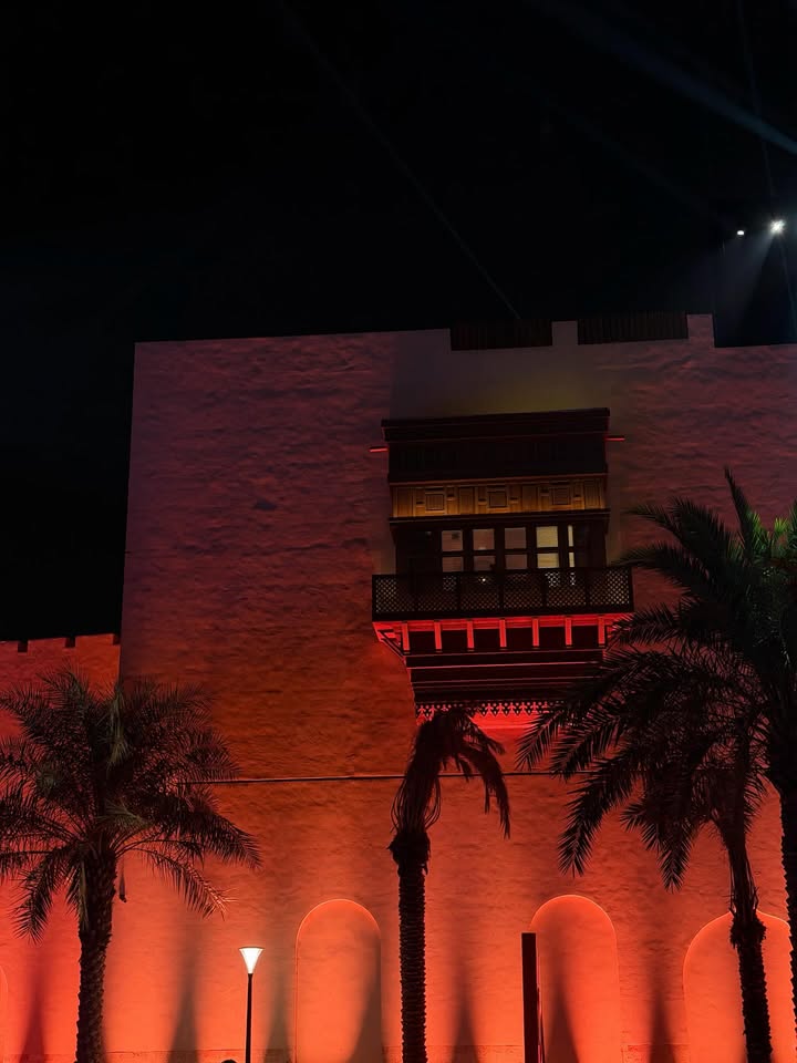 วิน - เมธวิน โอภาสเอี่ยมขจร