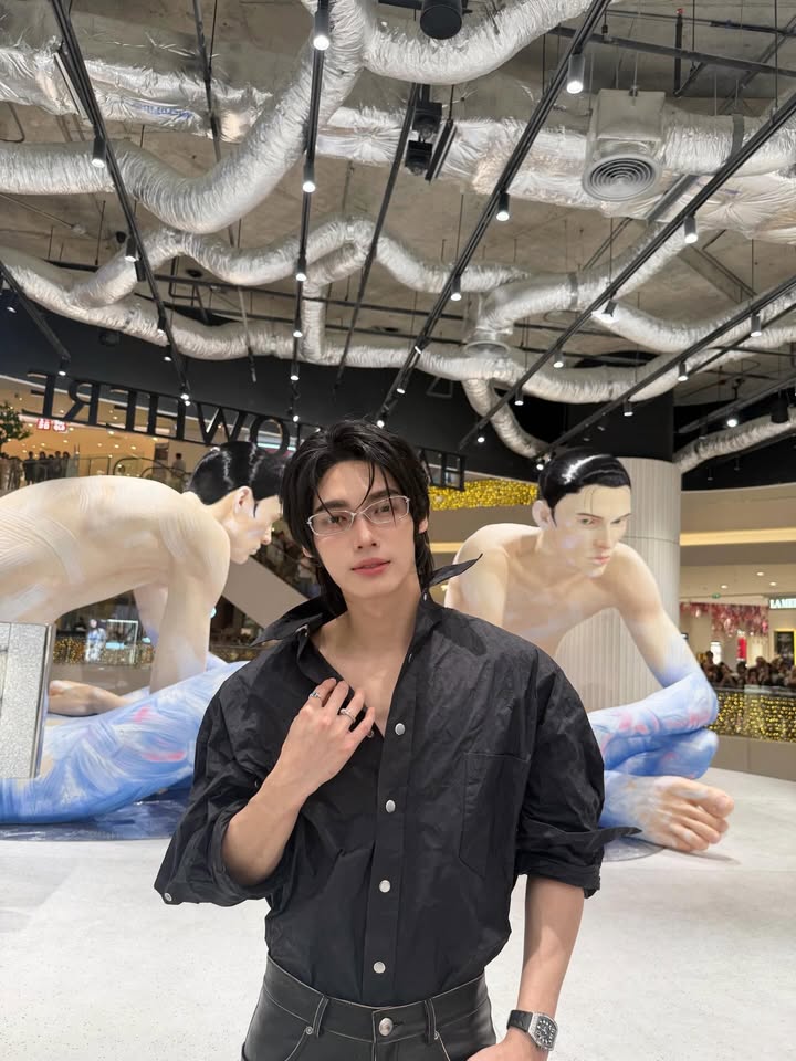 วิน - เมธวิน โอภาสเอี่ยมขจร