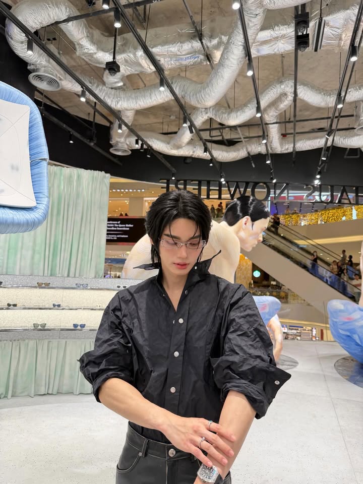 วิน - เมธวิน โอภาสเอี่ยมขจร