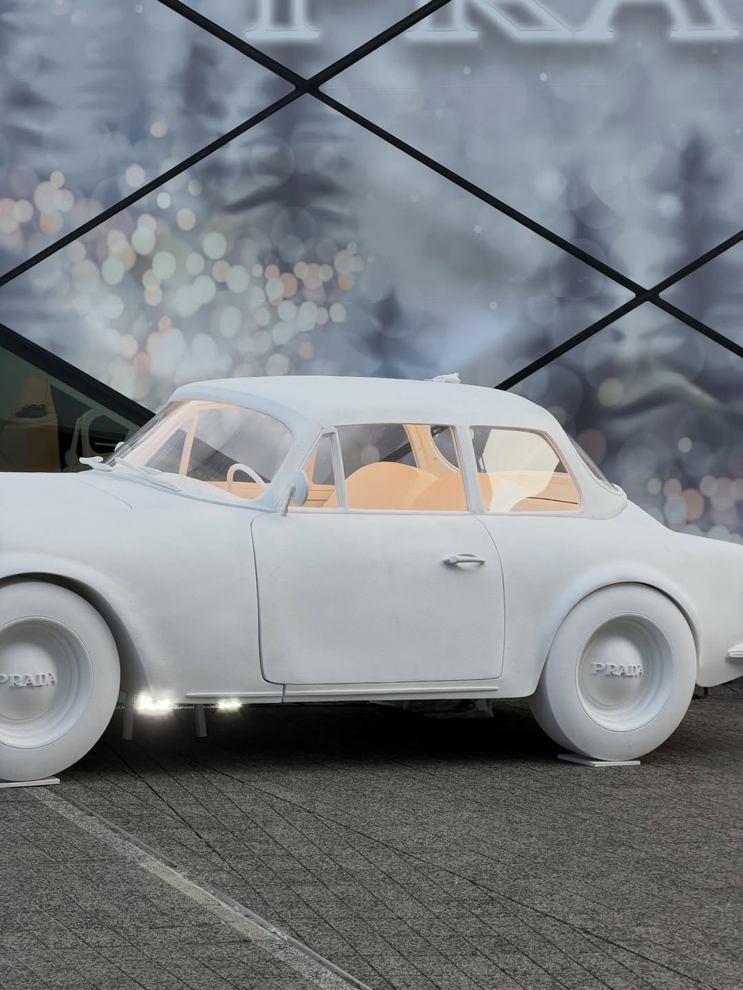 วิน - เมธวิน โอภาสเอี่ยมขจร