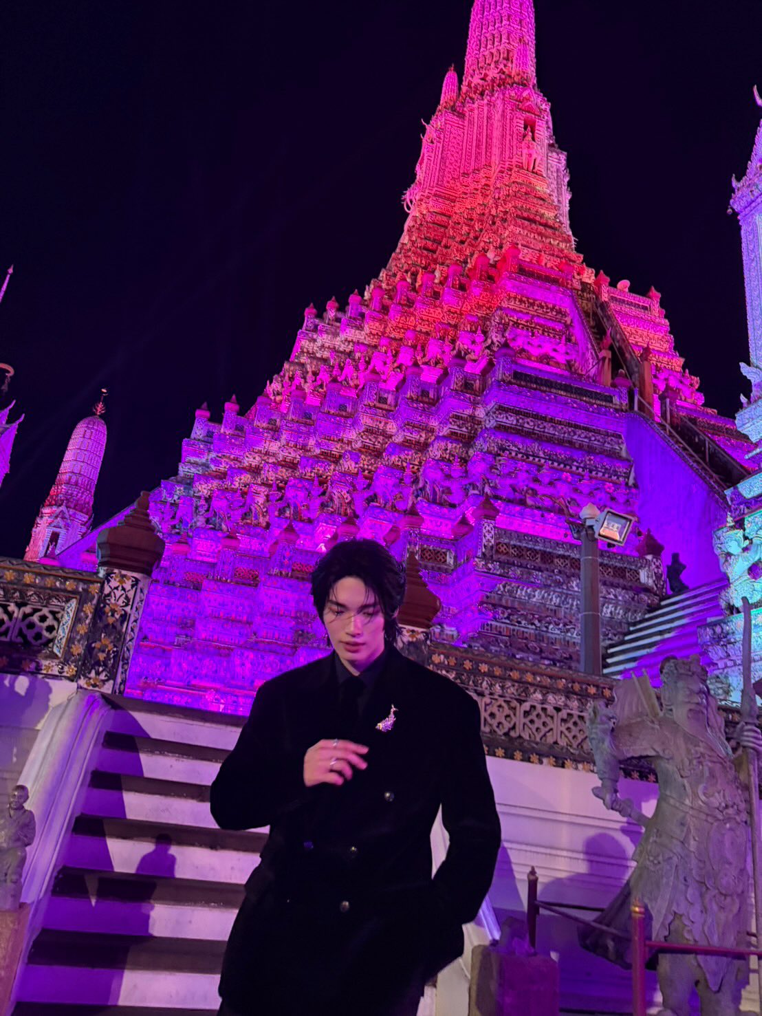 วิน - เมธวิน โอภาสเอี่ยมขจร