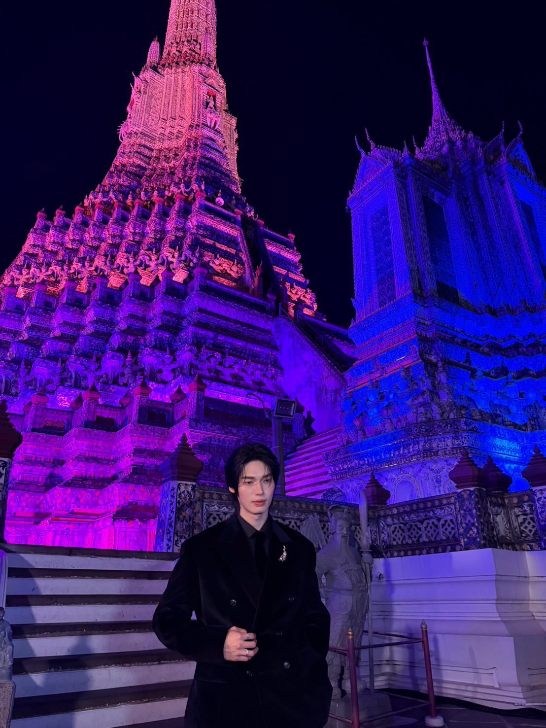 วิน - เมธวิน โอภาสเอี่ยมขจร