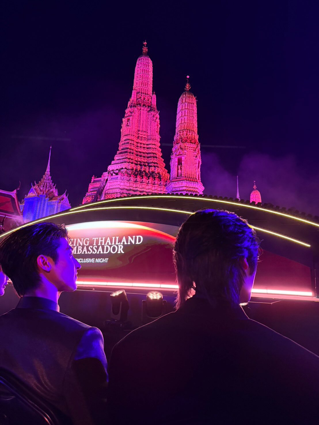 วิน - เมธวิน โอภาสเอี่ยมขจร