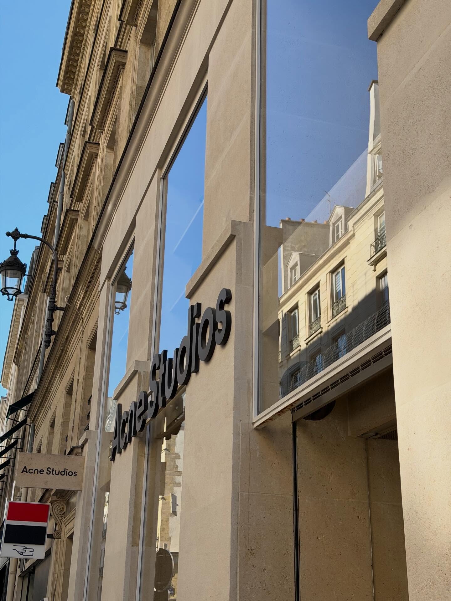 วิน - เมธวิน โอภาสเอี่ยมขจร