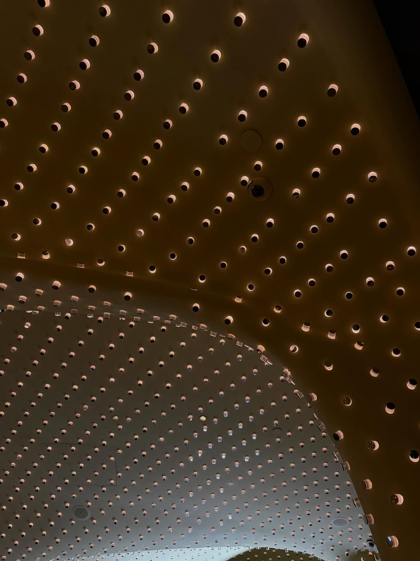 วิน - เมธวิน โอภาสเอี่ยมขจร