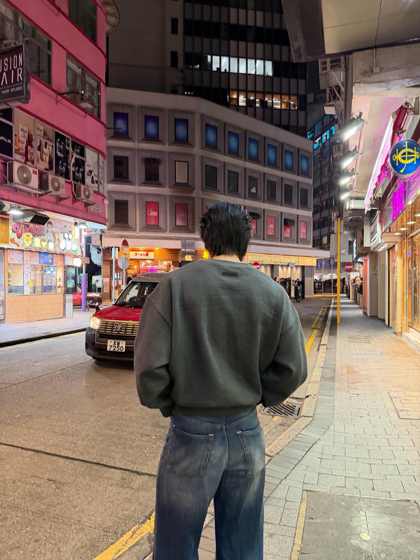 วิน - เมธวิน โอภาสเอี่ยมขจร