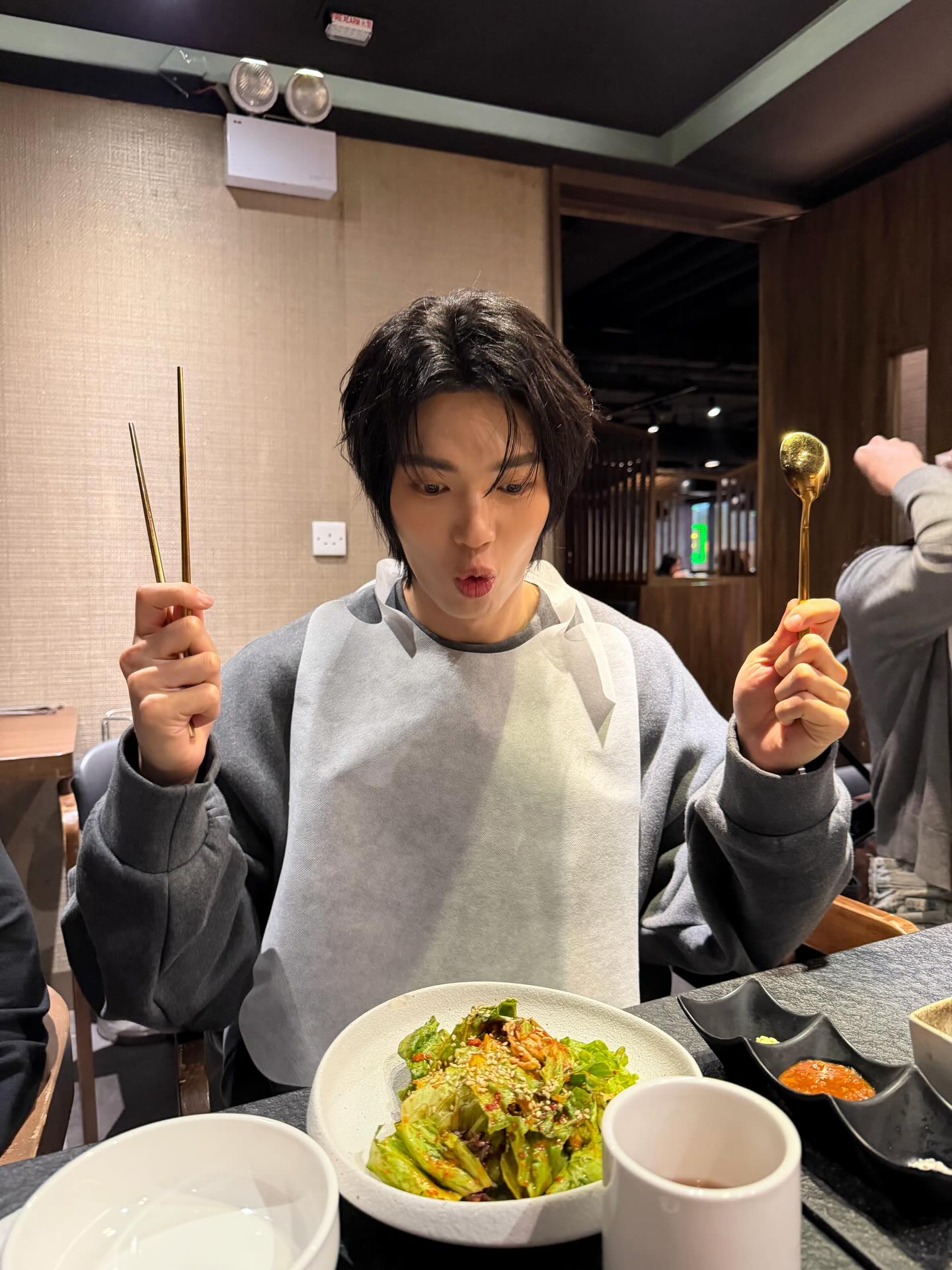 วิน - เมธวิน โอภาสเอี่ยมขจร