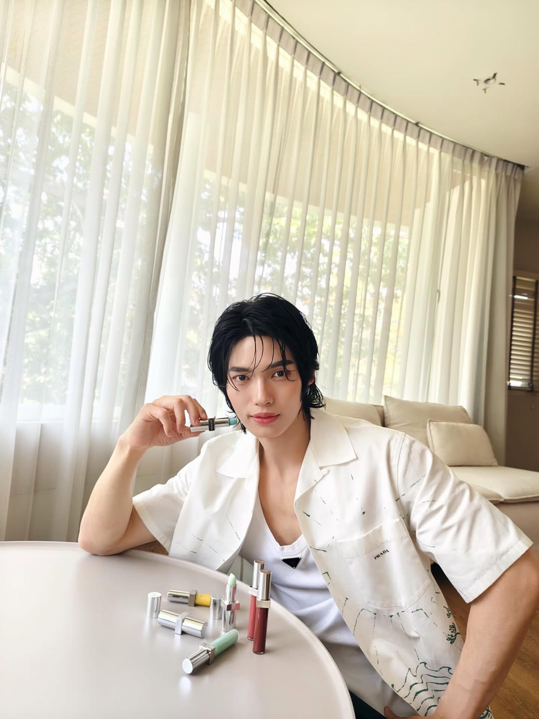 วิน - เมธวิน โอภาสเอี่ยมขจร